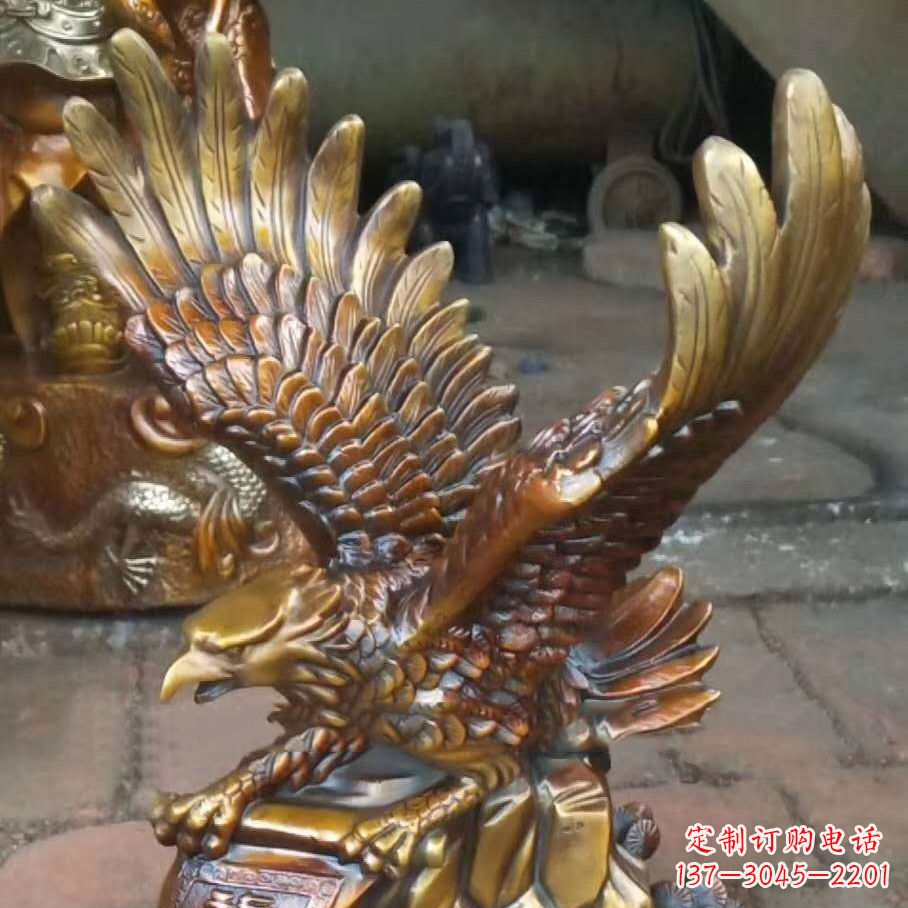潍坊雕塑精灵:翱翔于天际的老鹰雕塑