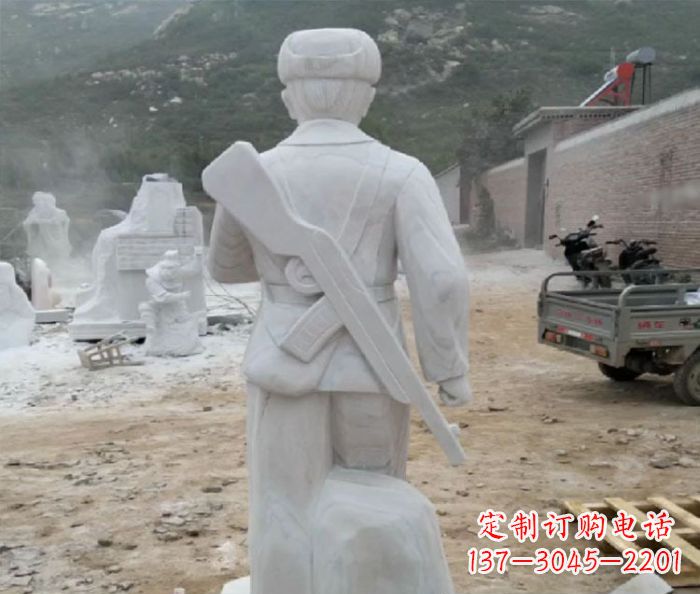 潍坊来自中领雕塑的经典定制雷锋雕塑