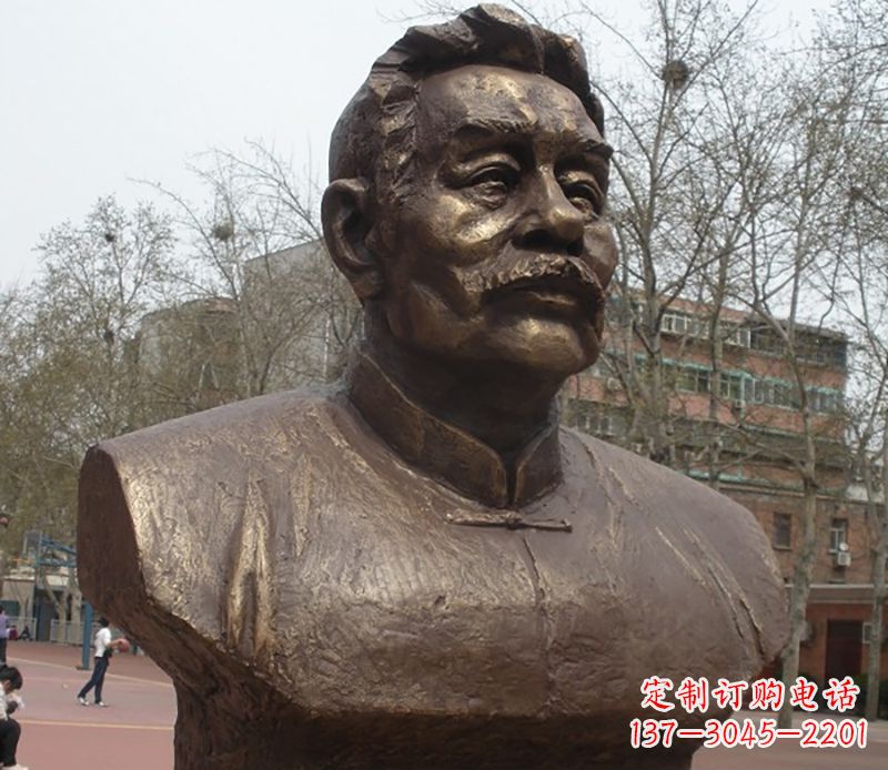 潍坊鲁迅胸像名人铜雕是中领雕塑公司定制的一款…