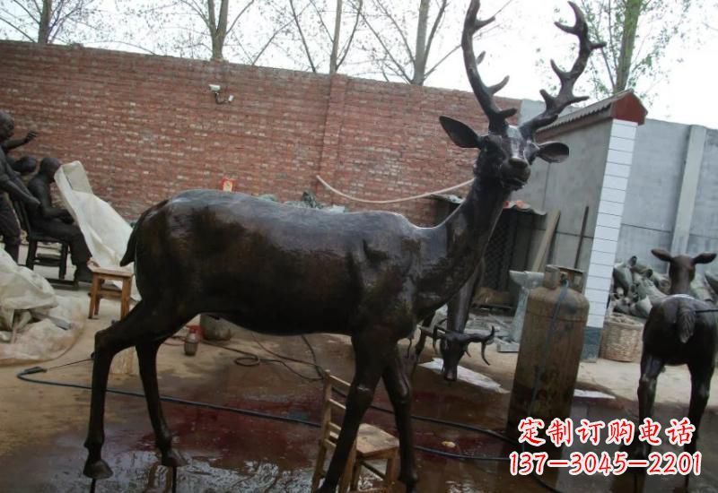 潍坊唯美的梅花鹿铜雕,让你的家中添彩更有情调