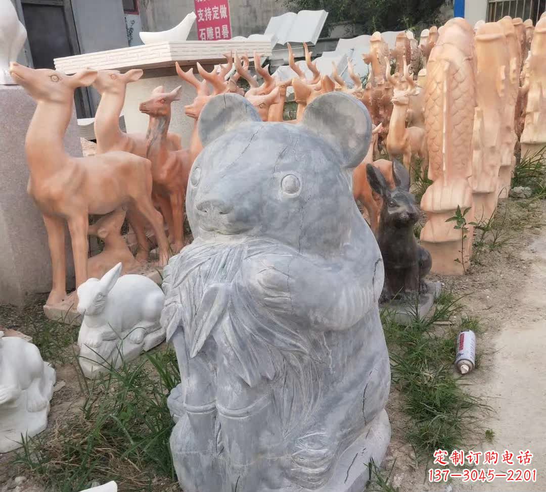 潍坊青石熊猫雕塑,传承古典文化