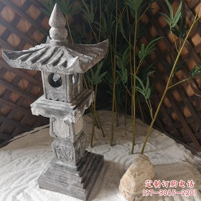 潍坊青石仿古灯笼雕塑是由中领雕塑定制的经典雕…