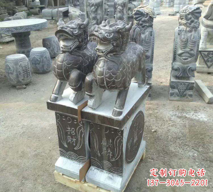 潍坊精美的青石门口麒麟雕塑