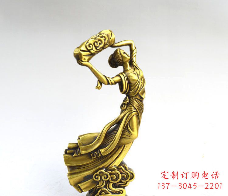 潍坊传承古老神话的女娲雕塑