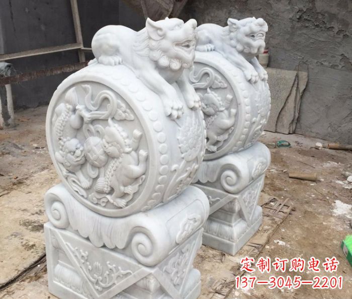 潍坊中领雕塑领先制作狮子抱鼓石门墩