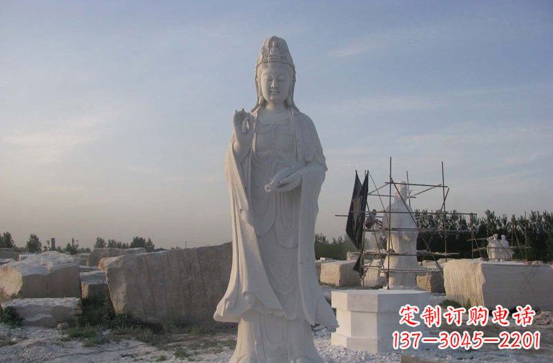 潍坊现代艺术风格观音石雕塑