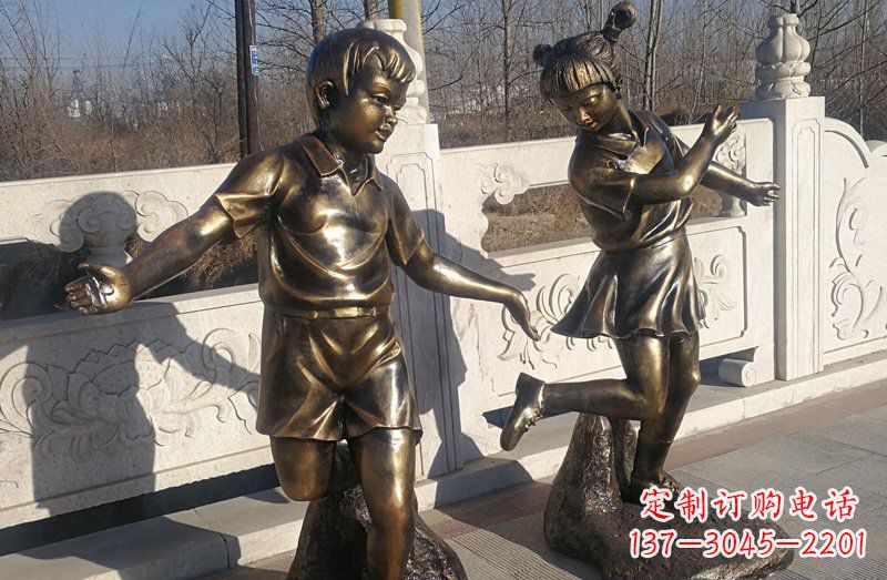 潍坊踢毽子的儿童铜雕 (2)