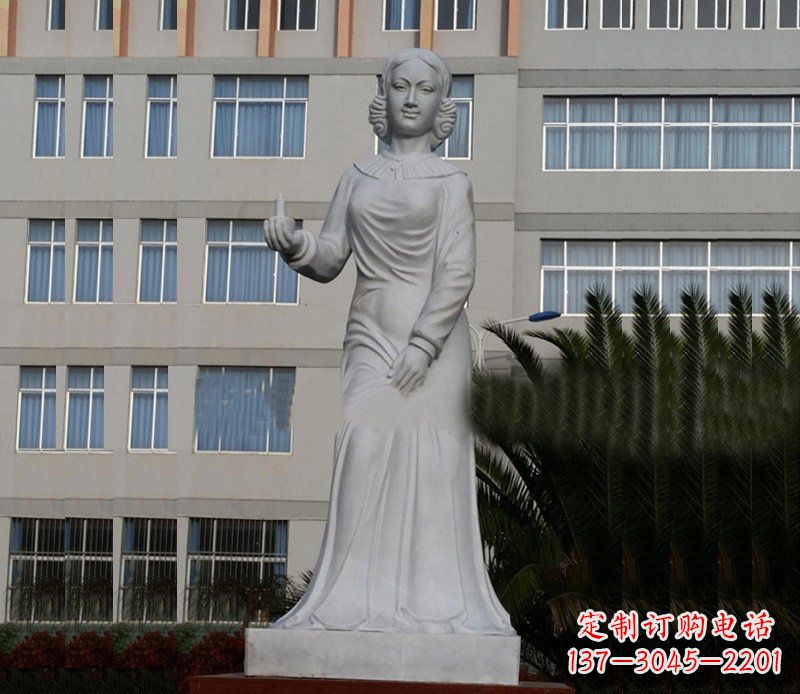 潍坊提灯天使弗洛伦斯·南丁格尔石雕 (2)