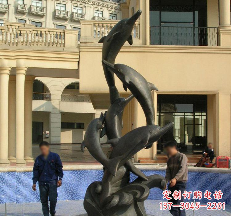 潍坊跳跃海豚雕塑