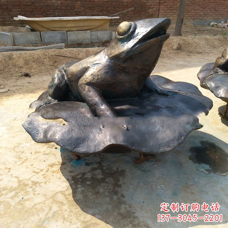 潍坊铜雕青蛙喷水雕塑