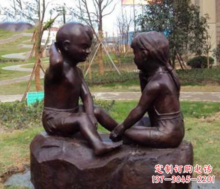 潍坊铜雕小区玩游戏儿童雕塑