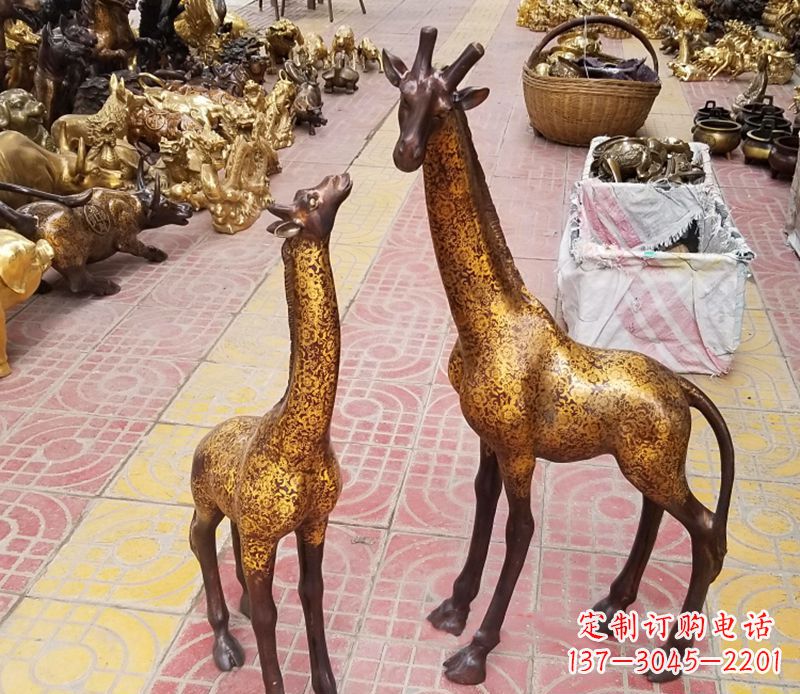 潍坊铜雕长颈鹿