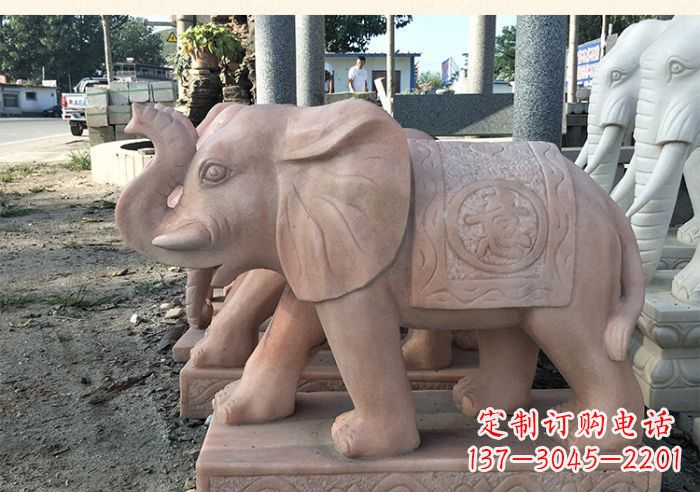 潍坊晚霞红鼻卷元宝大象门口石雕_1