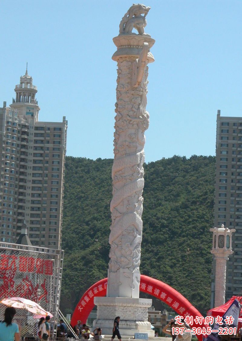 潍坊晚霞红广场龙柱