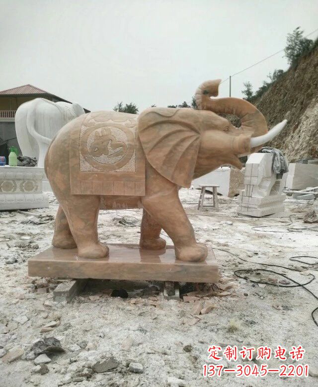 潍坊晚霞红吉祥如意大象雕塑
