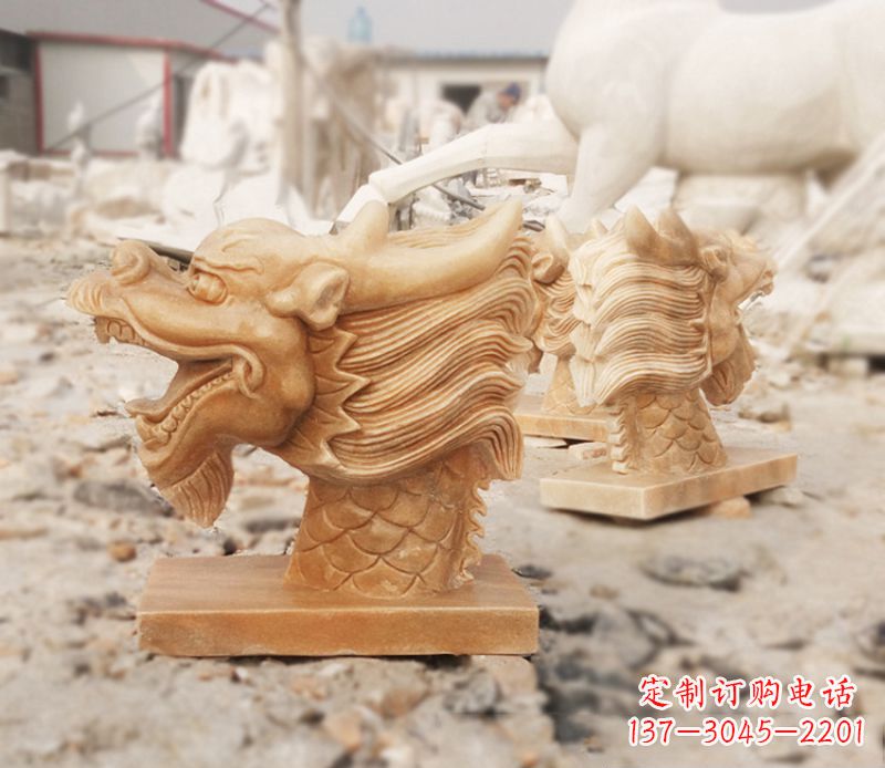 潍坊晚霞红喷水龙头雕塑