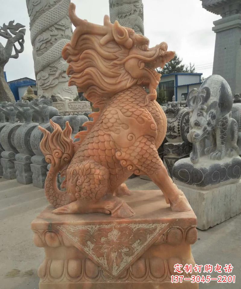 潍坊晚霞红麒麟雕塑1