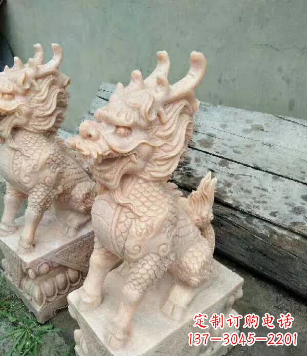 潍坊晚霞红石雕麒麟