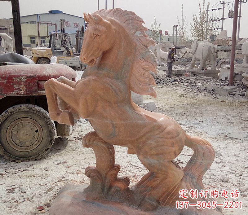 潍坊晚霞红踏浪奔马石雕