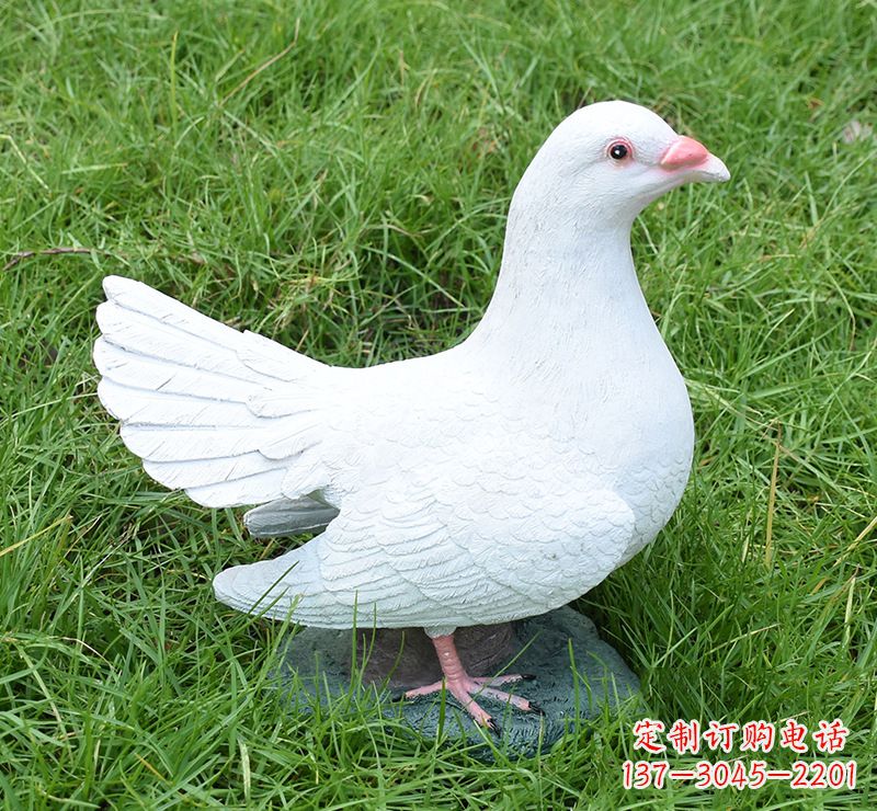 潍坊文化广场的和平鸽雕塑