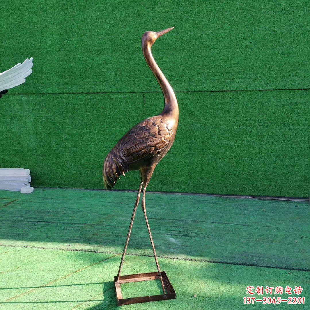 潍坊仙鹤衔芝铜雕