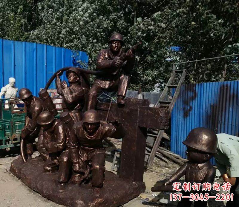 潍坊消防员灭火景观雕塑