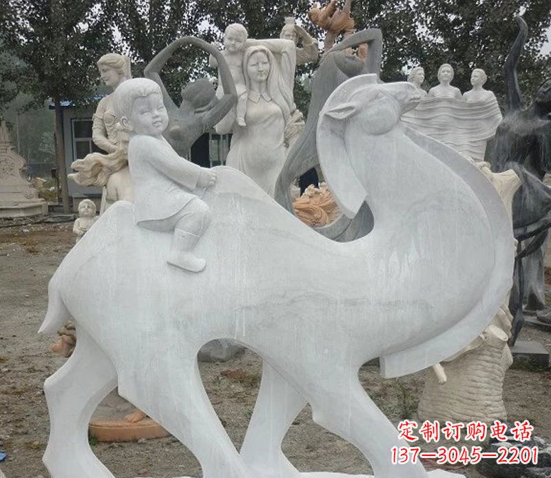 潍坊小孩骑骆驼石雕