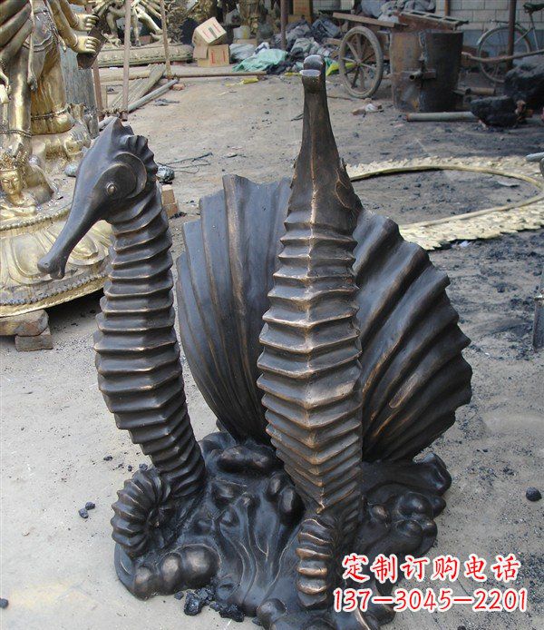 潍坊小区动物海马铜雕 