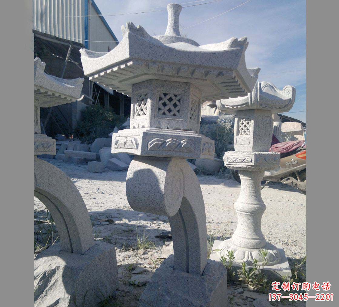 潍坊园林景观草坪石灯雕塑