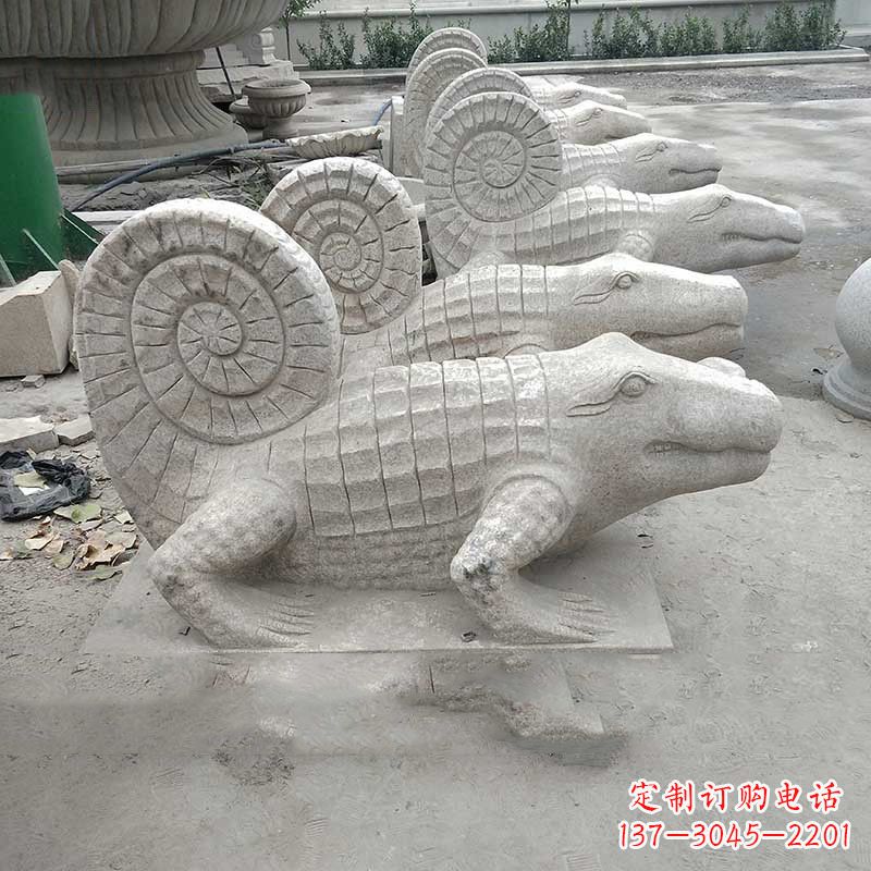 潍坊园林水池水景鳄鱼砂岩喷水雕塑