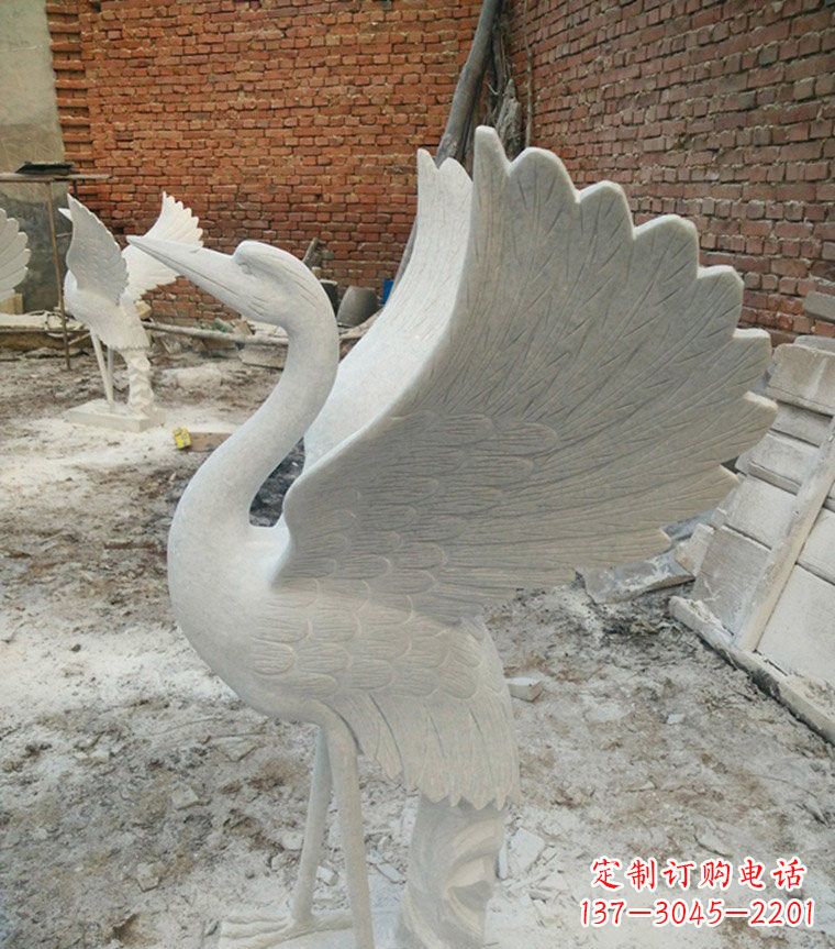 潍坊展翅丹顶鹤石雕