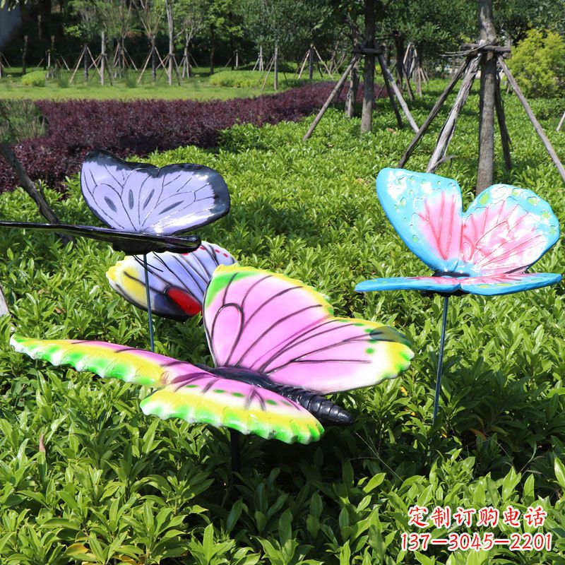 潍坊展翅的蝴蝶,公园草丛仿真动物装饰雕塑