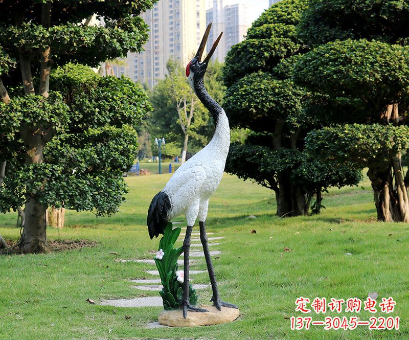 潍坊站立仙鹤雕塑