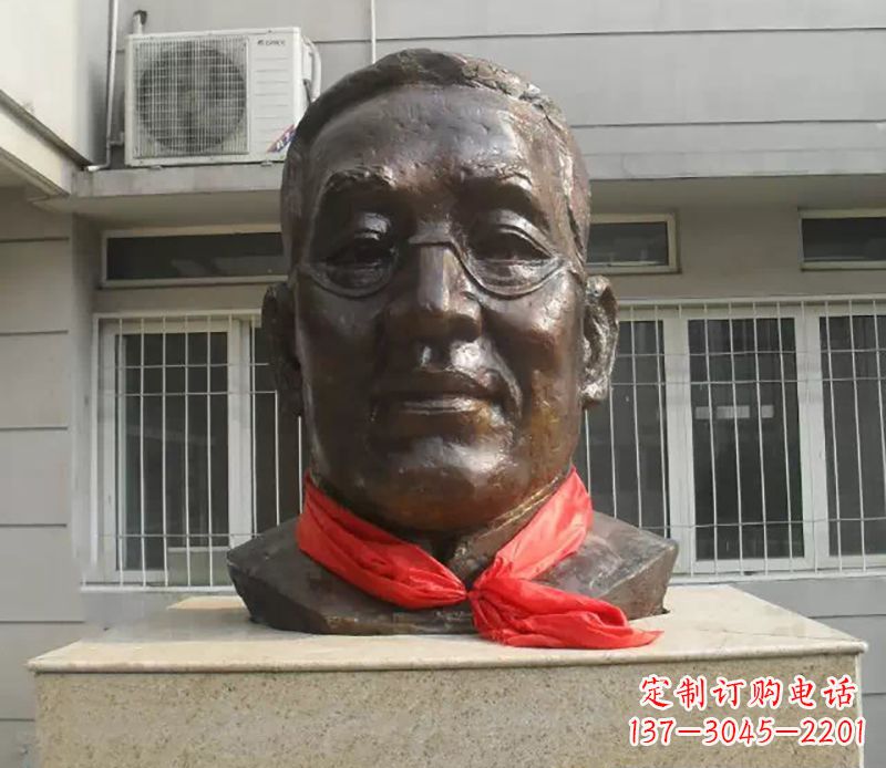 潍坊张伯岑校园名人头像铜雕