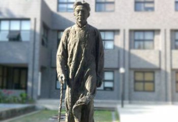 潍坊校园名人徐悲鸿雕塑