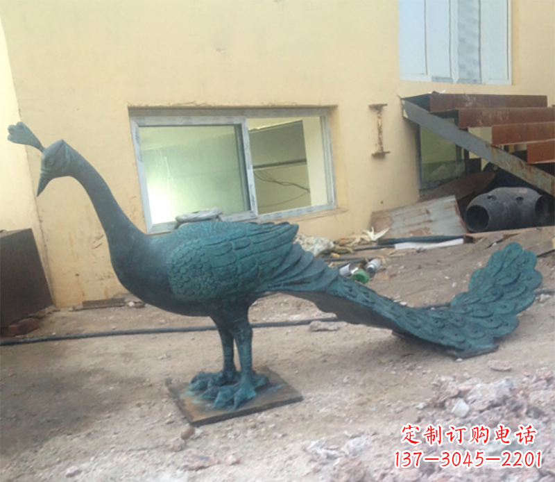 潍坊青铜孔雀雕塑